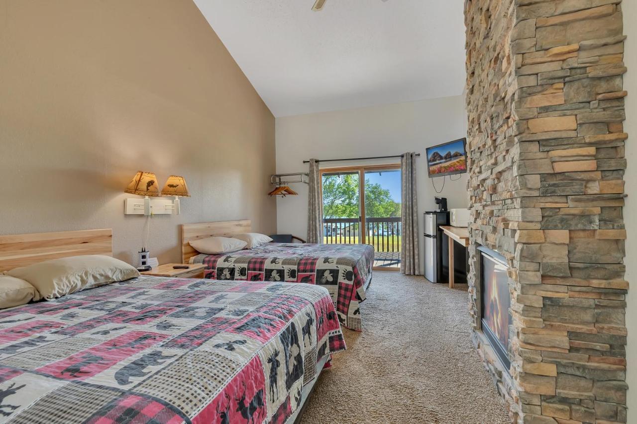 Blue Moon Resort & Motel Hill City Dış mekan fotoğraf